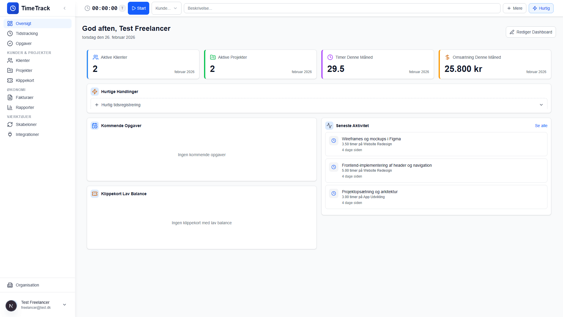 TimeTrack dashboard — overblik over timer, kunder og projekter